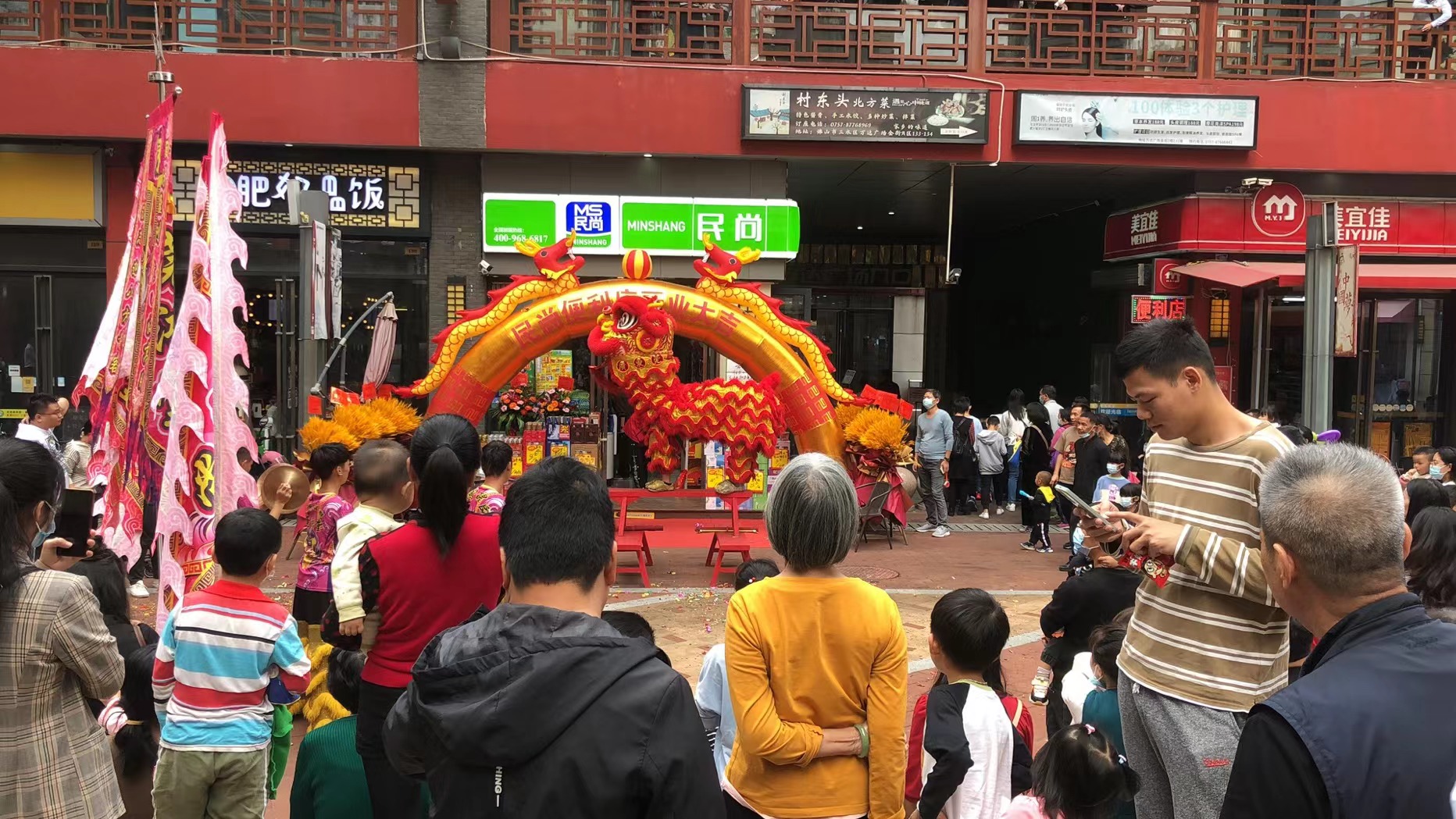 相較于其他實體店，便利店依然是一門好生意